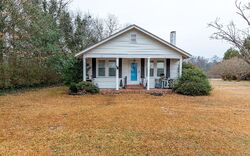 Pre-foreclosure in  Jernigan Rd Dunn, NC 28334