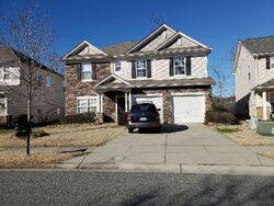 Pre-foreclosure in  Bur Oak Dr Charlotte, NC 28214