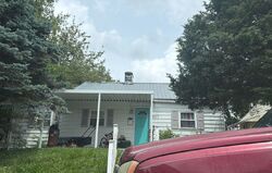 Pre-foreclosure in  SENNETT ST Miamisburg, OH 45342