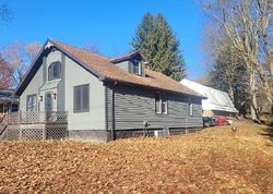 Pre-foreclosure in  Southeast Ave Tallmadge, OH 44278