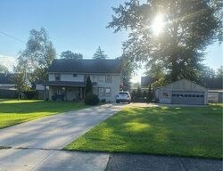 Pre-foreclosure in  W 8th St Independence, OH 44131