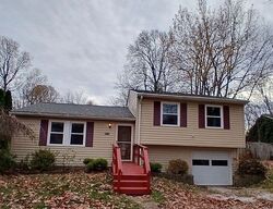 Pre-foreclosure in  Maxwell Dr Madison, OH 44057