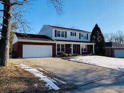 Pre-foreclosure in  Glenfalls Ct Cincinnati, OH 45246