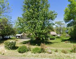 Pre-foreclosure in  Lotus Ln Central Point, OR 97502