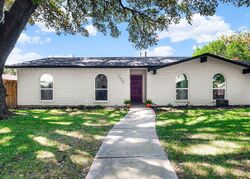 Pre-foreclosure in  Garner Ln Plano, TX 75023