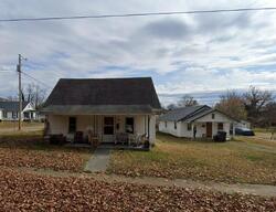Pre-foreclosure in  Harris Ave Kingsport, TN 37664