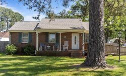 Pre-foreclosure in  Red Maple Rd Chesapeake, VA 23323