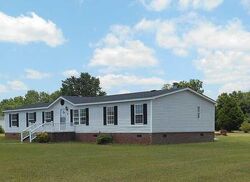 Pre-foreclosure in  Blueberry Dr Timmonsville, SC 29161