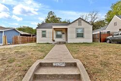 Pre-foreclosure in  E Mulkey St Fort Worth, TX 76104