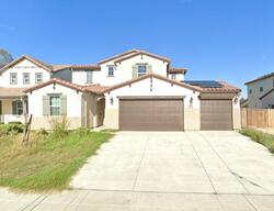 Pre-foreclosure in  Mitchell Ave Clovis, CA 93619