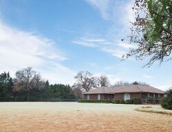 Pre-foreclosure in  Turtle Creek Dr Choctaw, OK 73020
