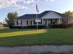 Pre-foreclosure in  DEER PARK WAY Mount Washington, KY 40047