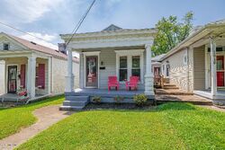 Pre-foreclosure in  Arlington Ave Louisville, KY 40206