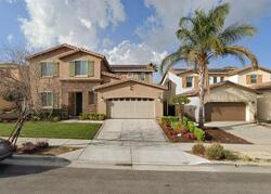 Pre-foreclosure in  Eaglebluff Ln Corona, CA 92880