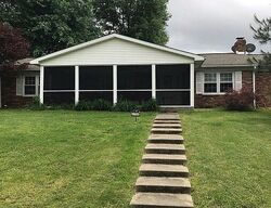 Pre-foreclosure in  Schuette Ln Henderson, KY 42420