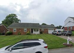 Pre-foreclosure in  Bannockburn Dr Henderson, KY 42420