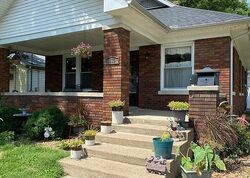 Pre-foreclosure in  3rd St Henderson, KY 42420