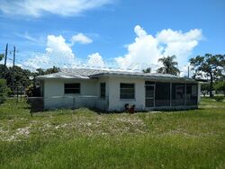 Pre-foreclosure in  Shamrock Dr Venice, FL 34293