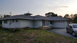 Pre-foreclosure in  E 9th St Lehigh Acres, FL 33936