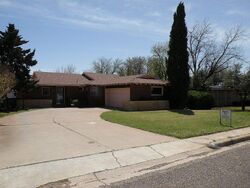 Pre-foreclosure in  N 14TH ST Lamesa, TX 79331