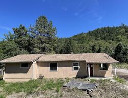 Pre-foreclosure in  Schieffelin Gulch Rd Gold Hill, OR 97525