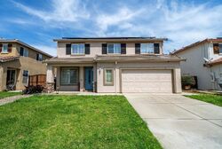 Pre-foreclosure in  Parkridge Dr Chowchilla, CA 93610