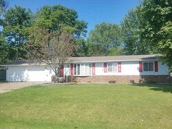 Pre-foreclosure in  Renee Ln Marshfield, WI 54449