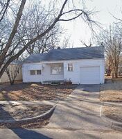 Pre-foreclosure in  S Victoria Ave Wichita, KS 67216
