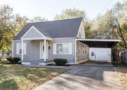 Pre-foreclosure in  Kiefer Rd Louisville, KY 40216