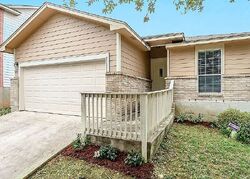 Pre-foreclosure in  Loma Vino San Antonio, TX 78233