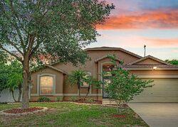 Pre-foreclosure in  Lake Daisy Loop Winter Haven, FL 33884