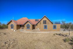 Pre-foreclosure in  E Broadview Dr Vail, AZ 85641
