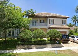 Pre-foreclosure in  SE 8th St Fort Lauderdale, FL 33316