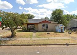 Pre-foreclosure in  Colgate St Lubbock, TX 79415