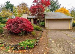 Pre-foreclosure in  Doral Dr SE Salem, OR 97306
