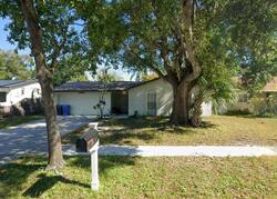 Pre-foreclosure in  Brookview Cir Tampa, FL 33634