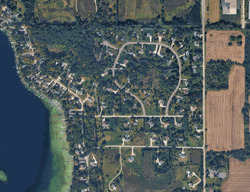Pre-foreclosure in  W Overlook Cir West Bend, WI 53095