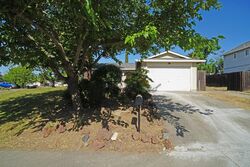 Pre-foreclosure in  Candlestick Way Sacramento, CA 95842