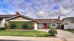 Pre-foreclosure in  La Capilla Ave Fountain Valley, CA 92708