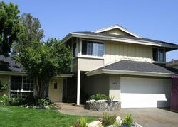 Pre-foreclosure in  Des Moines Ave Northridge, CA 91326