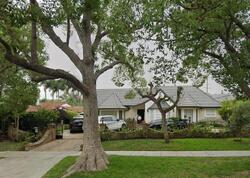 Pre-foreclosure in  N Maple Dr Beverly Hills, CA 90210