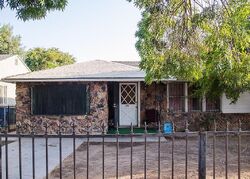 Pre-foreclosure in  E Nevada Ave Fresno, CA 93727