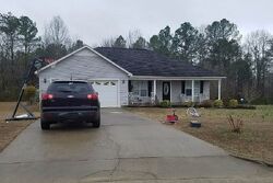 Pre-foreclosure in  JENNY WREN CT Hartselle, AL 35640