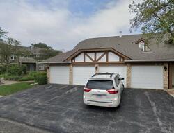 Pre-foreclosure in  Coventry Cir Vernon Hills, IL 60061