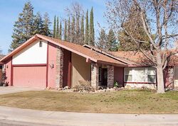 Pre-foreclosure in  Nancy Cir Porterville, CA 93257