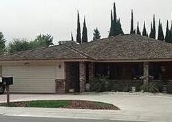  N Chinowth St, Visalia CA