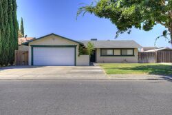 Pre-foreclosure in  Darwin Ave Ceres, CA 95307