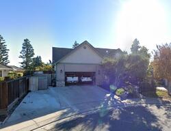 Pre-foreclosure in  Concord Ct Escalon, CA 95320