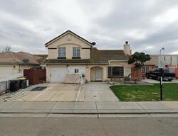 Pre-foreclosure in  Laguna Cir Stockton, CA 95206