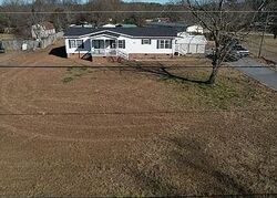 Pre-foreclosure in  Henderson Hill Rd Chesnee, SC 29323